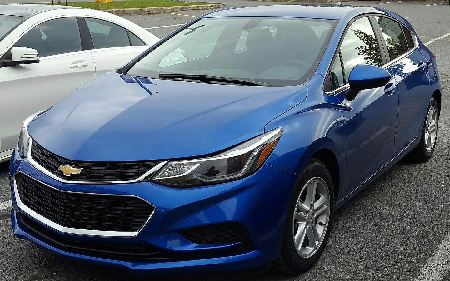 Chevrolet Cruze, سيدان