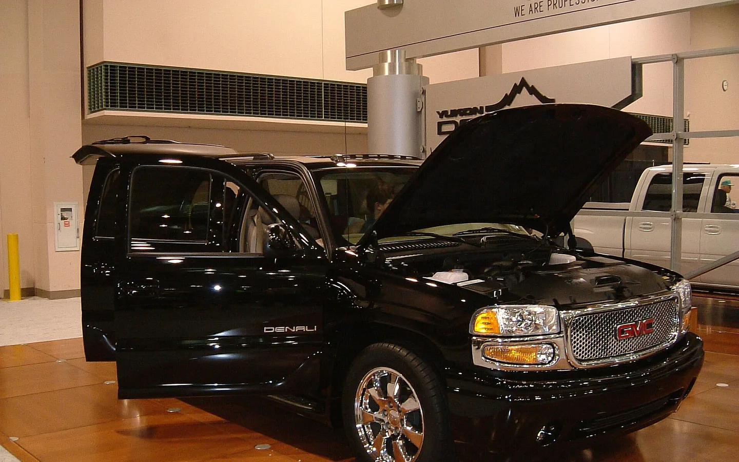 GMC Yukon XL, دفع رباعي